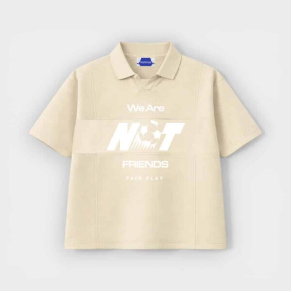 We Are Not Friends – Camiseta Boxy World Play
