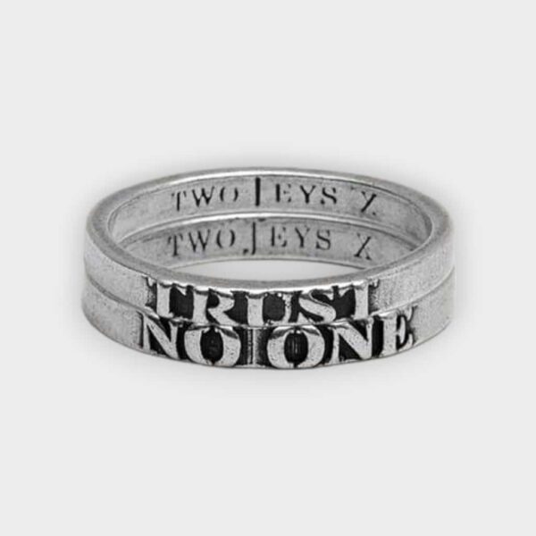 Twojeys - Anillo Trust No one set silver